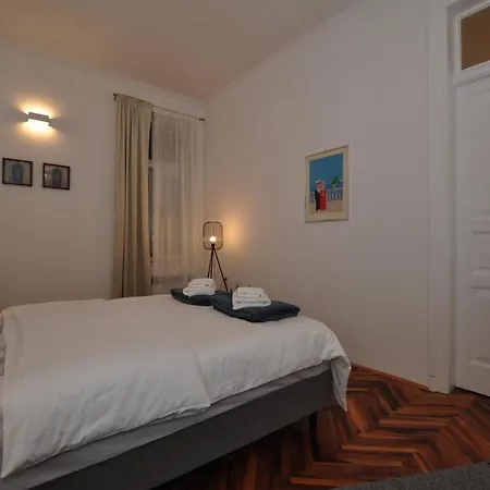 Moel Apartment