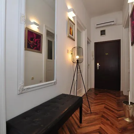 Moel Apartment