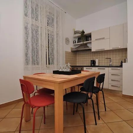 Moel Apartment *