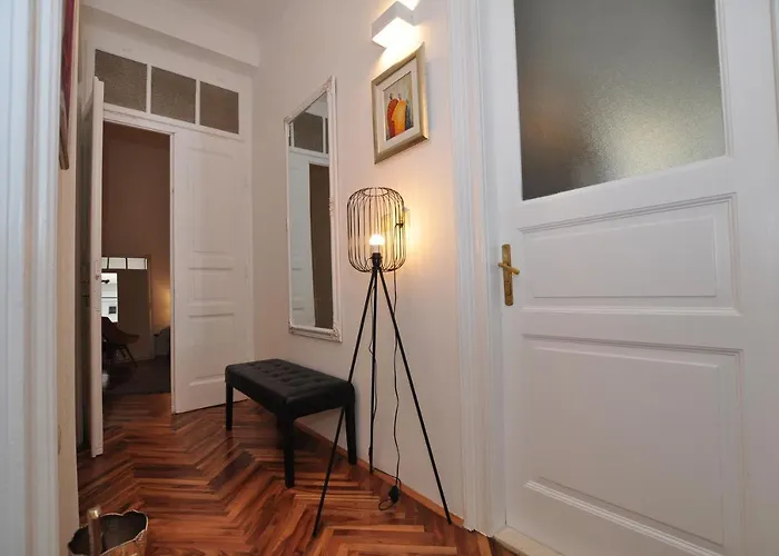 Apartment Moel Split