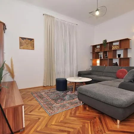 Moel Apartament